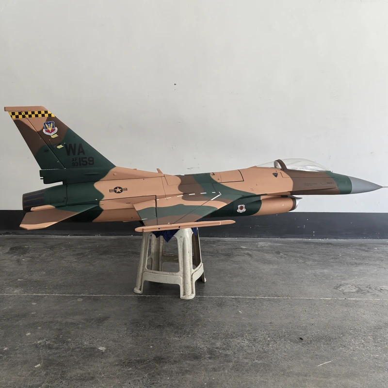 F-16 — 2.6 m, 1:6 scale photo 22